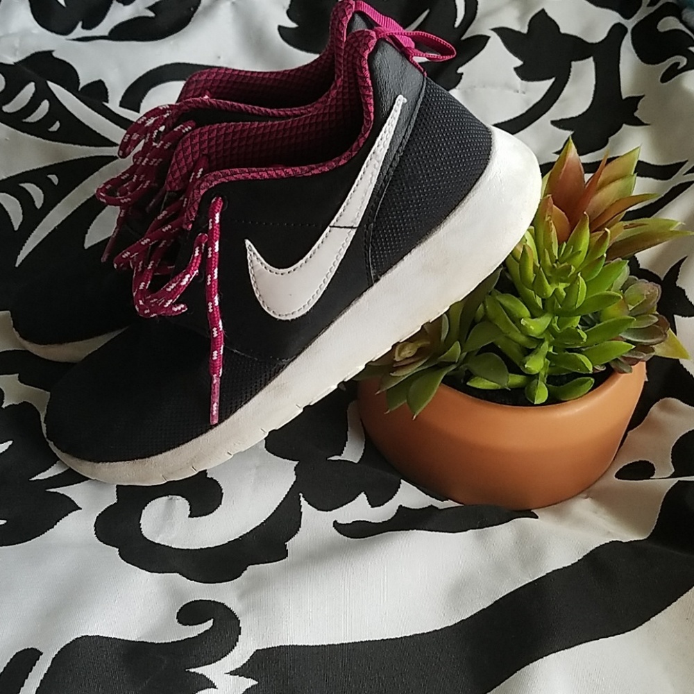 Girls nike shoes